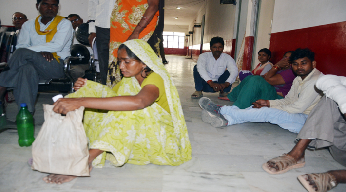 ssp office lucknow Crowds of victims