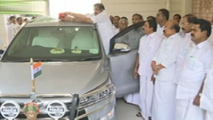 cm palaniswami red beacon