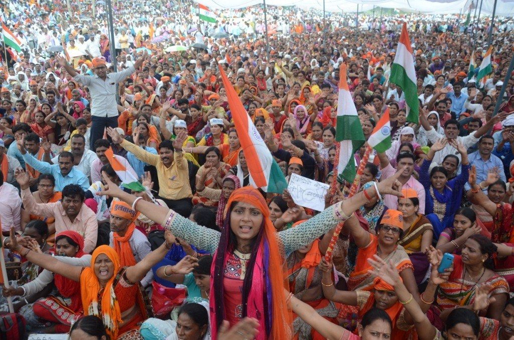 shiksha mitra protest in lucknow