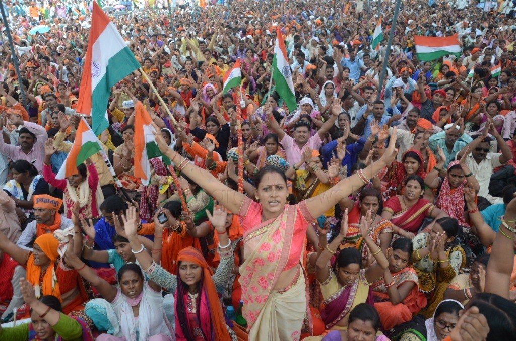shiksha mitra protest in lucknow