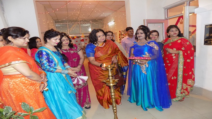'Dazzling Divas'