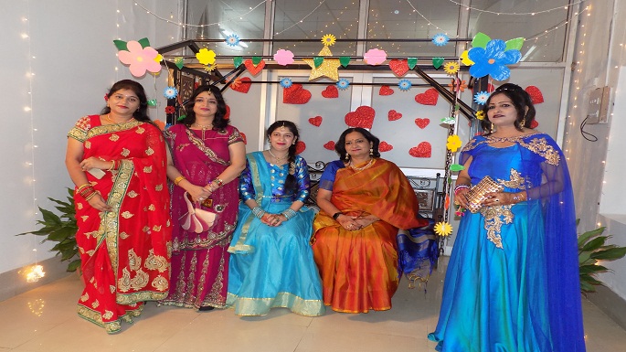 'Dazzling Divas'