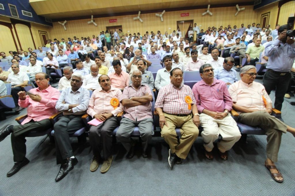 keshav prasad maurya celebrate engineers day in pwd office lucknow 