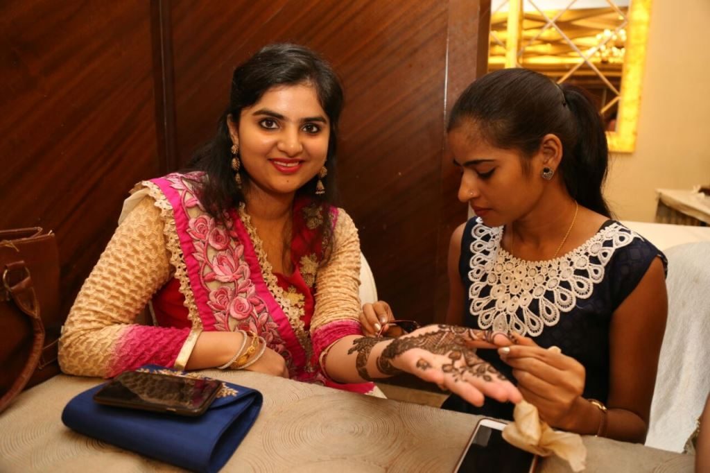 Pre-Karva Party: Dance Masti Selfie