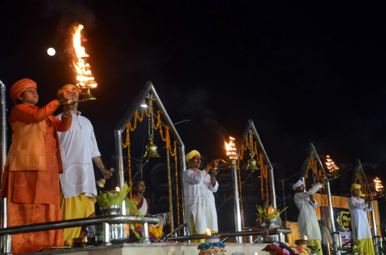 Maa Gomti Maha Aarti
