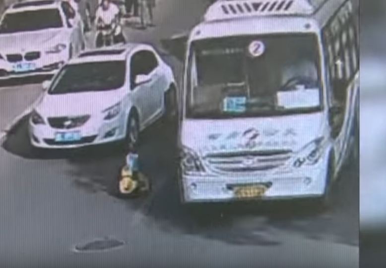 Kid struck traffic