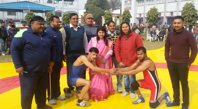 meerut dm b chandrakala