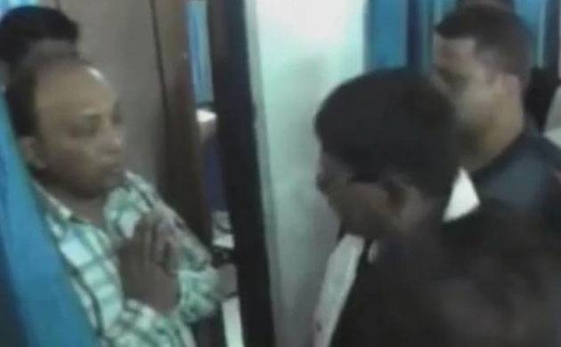 engineer apologising