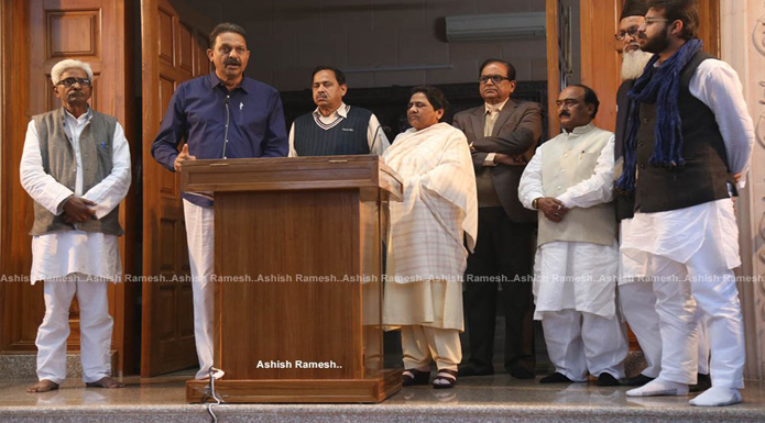 mukhtar ansari arrived barefoot