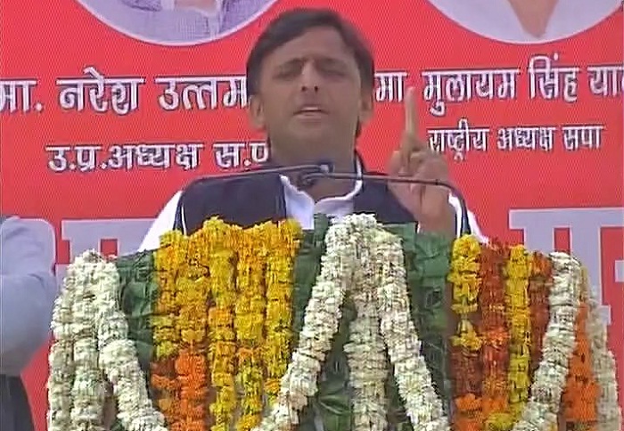 akhilesh yadav shahjahanpur public meeting