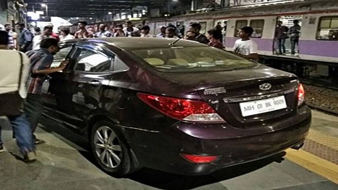 cricketer speedy car ran over platform