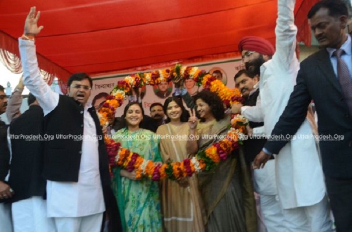 dimple yadav naka public meeting