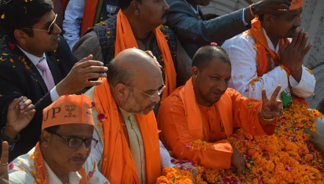 amit shah yogi adityanath gorakhpur road show