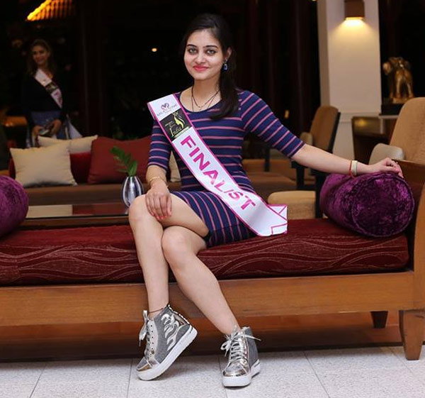 dr neha gupta pics