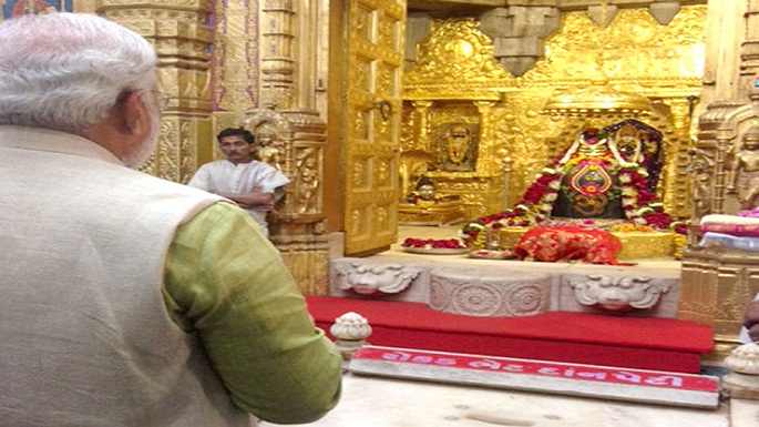 pm modi somnath temple