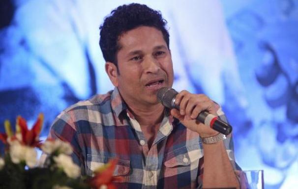 tendulkar define true cricket fan