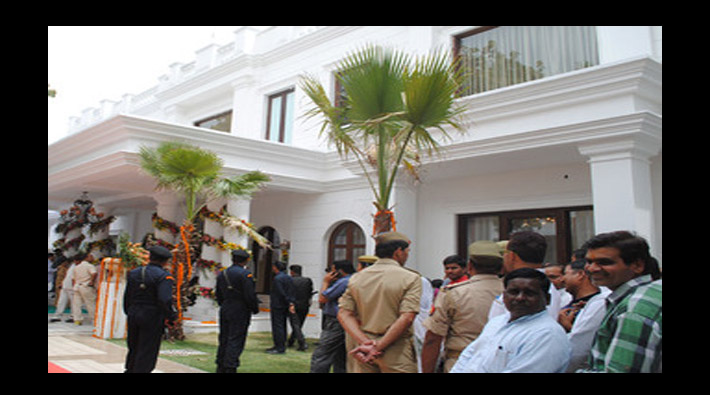 mulayam singh yadav house in etawah