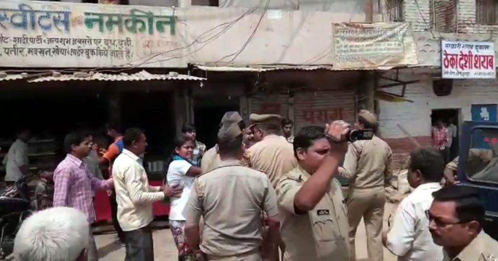 etah police video viral