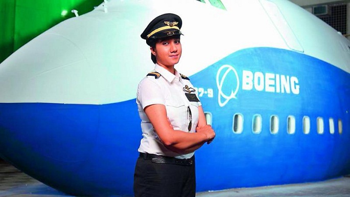 ayesha aziz kashmiri pilot