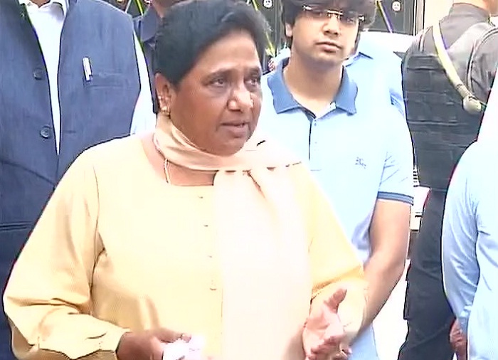 mayawati targeted yogi government