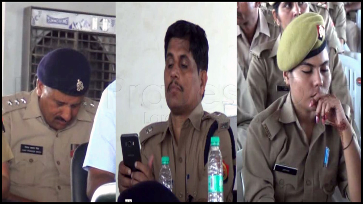 police co and si sleeping in ssp manzil Saini dail 100 meeting meerut