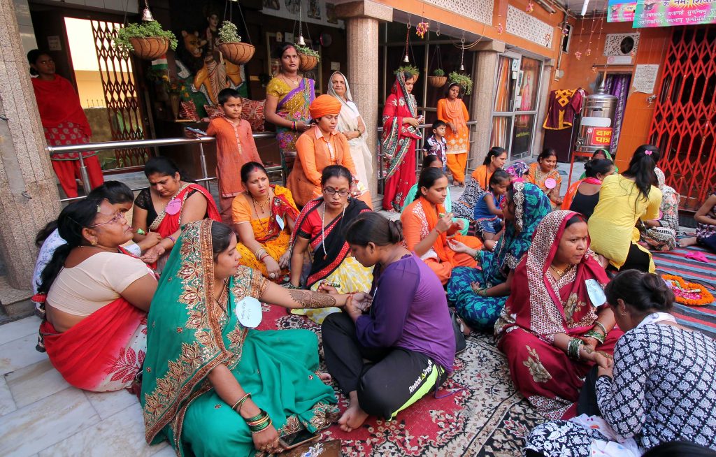 womens celebrated hartalika teej mankameshwar mandir