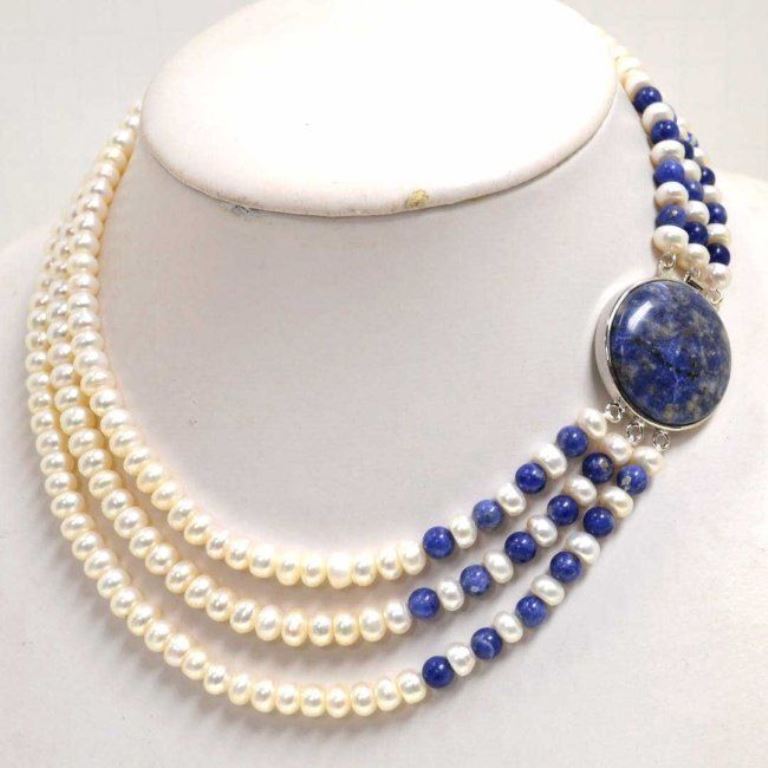 Transform your outfits with pearl, vintage necklaces