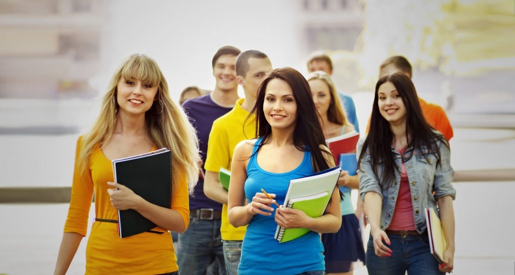 Dress the best under budget for college days!