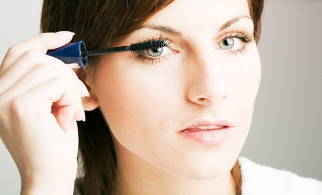 Jazz up yourself in contact lens!