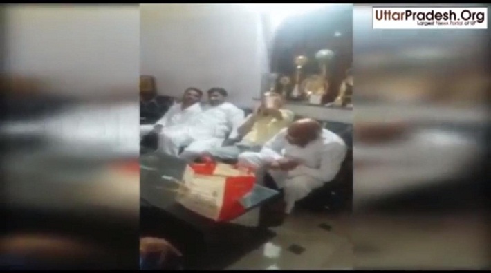 shahid manzoor distributed sweets on sp mlc sarojini agarwal resignation meerut
