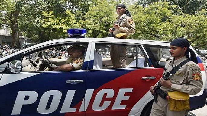 delhi police arrested isi agent