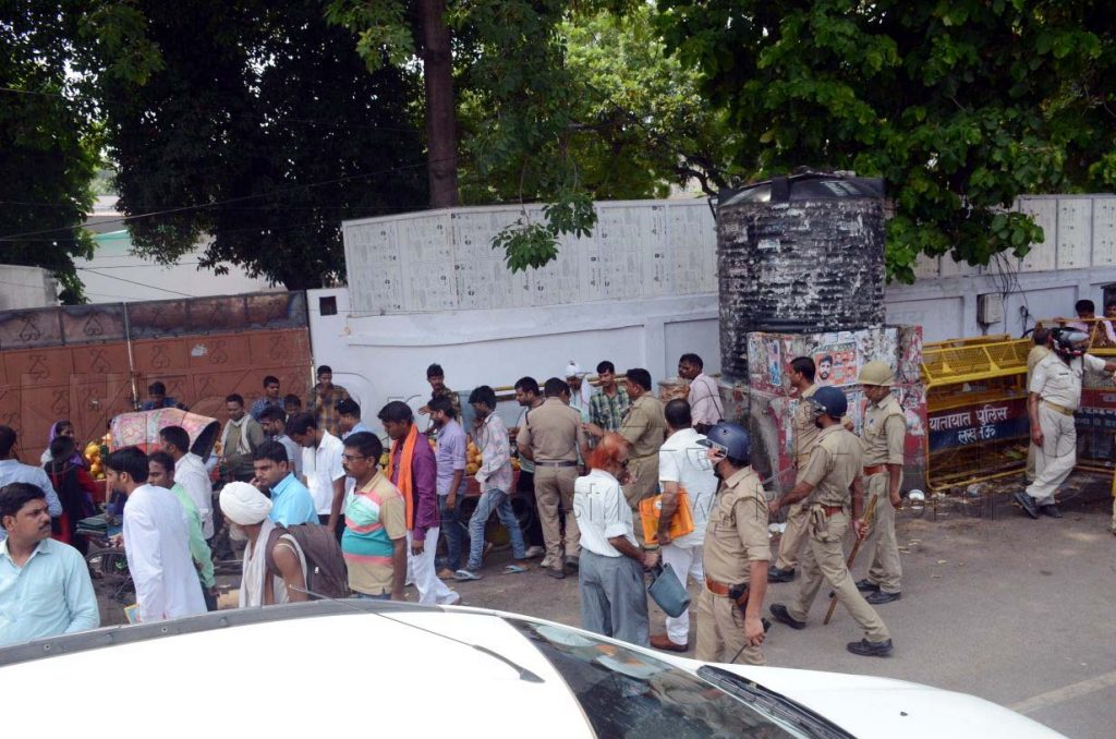 gram rojgar sevak sangh protest