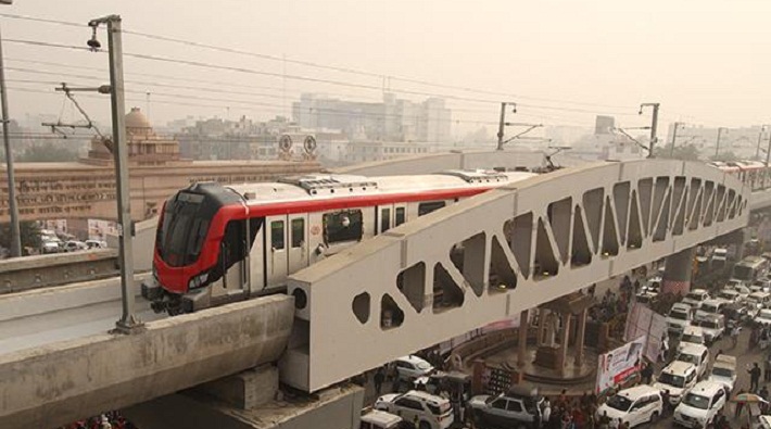 lucknow metro commuters decreased daily due to expensive fares