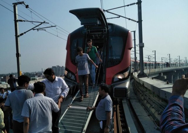mahendra kumar director lucknow metro said train stop due to technical fault