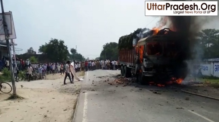 mau accident student died fire set into truck and bus after clash