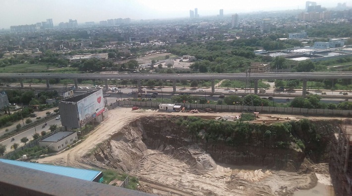 spectrum builder launched illegally investment scheme in noida