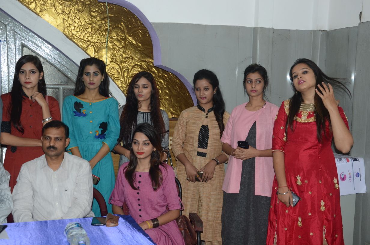Miss India Khadi