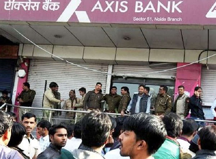 axis bank scam