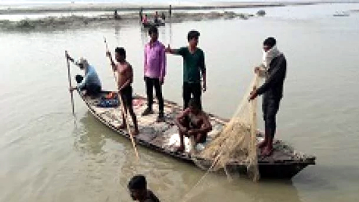 deoria woman drowned in river