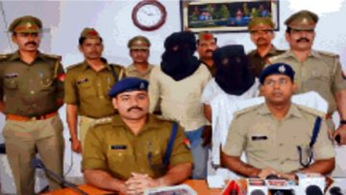 forger arrested with sarraf in gorakhpur uttar pradesh
