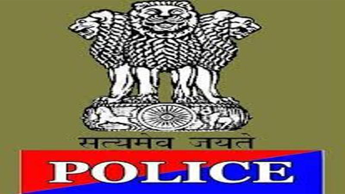 पुलिस को चकमा देकर थाने से फरार हुए तमंचे समेत पकड़ा गया