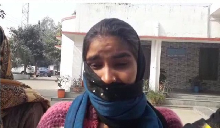 Agra : Police not taking action