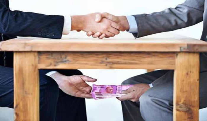 Central bank branch manager caught taking bribe.