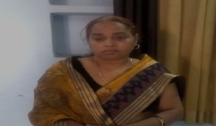 Looted from a woman who took money from ATM in Basti