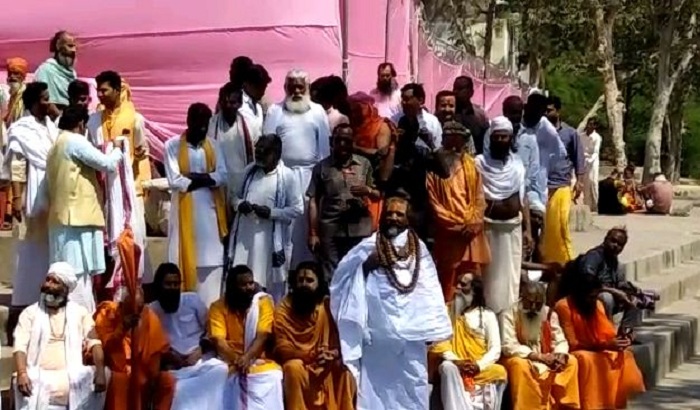 Chitrakoot: Computer Baba left BJP and joined Congress