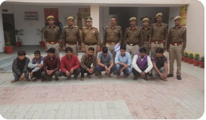 Police raid on illegal liquor warehouse in which 9 victims are arrested