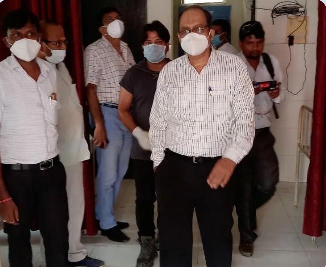 cmo-did-surprise-inspections-at-ghazipur-community-health-center