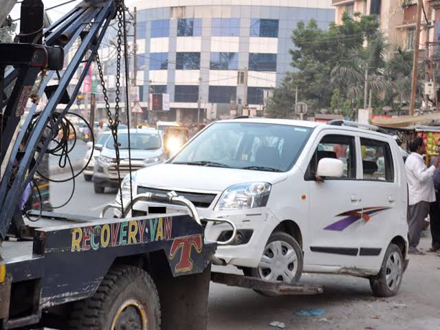 traffic police crane drivers
