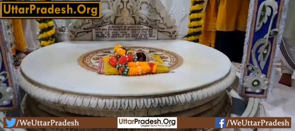 prakatyotsav-of-thakur-banke-bihari-celebrated-with-enthusiasm